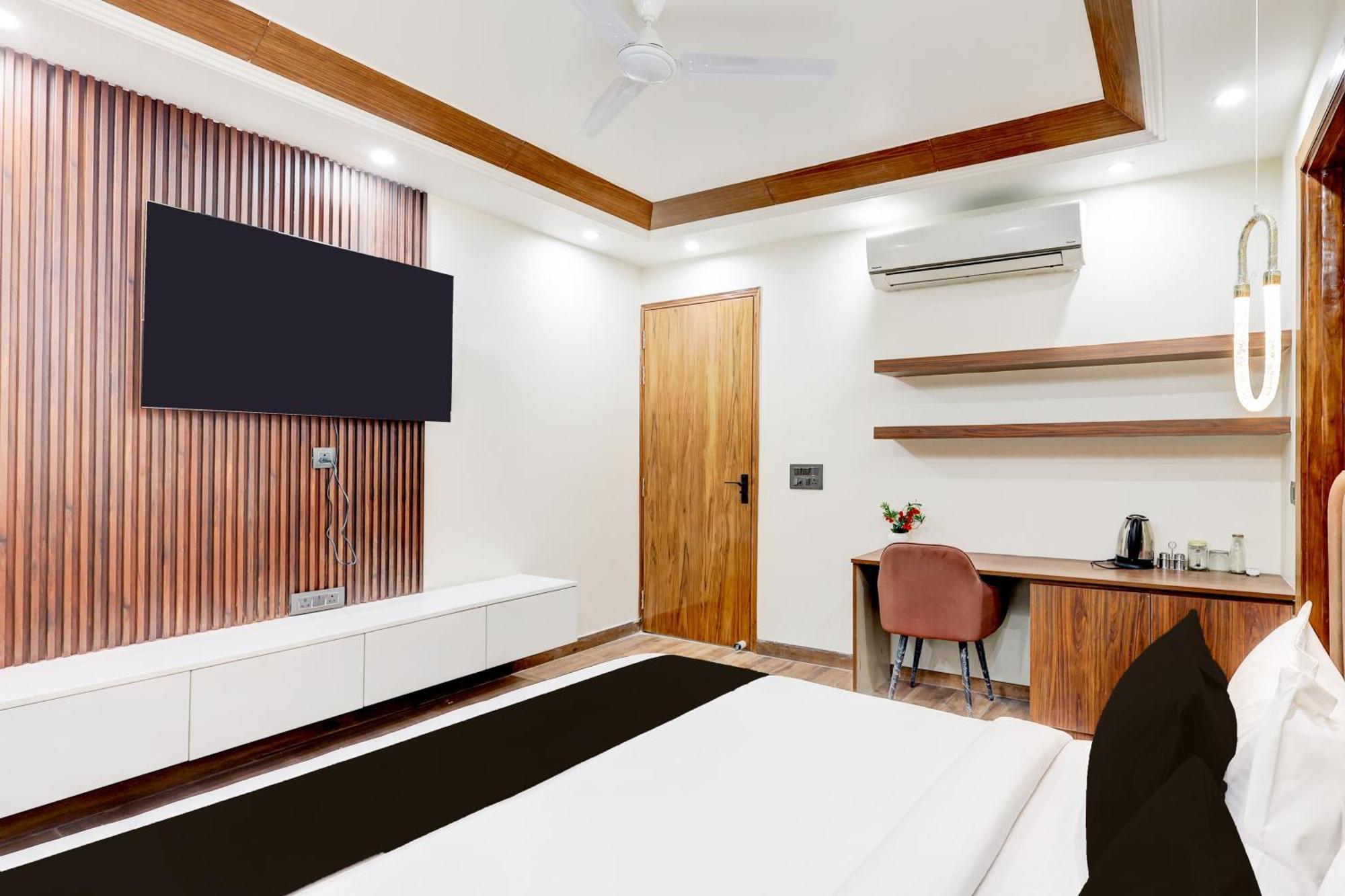 Super Hotel O Sector 43 Gurgaon Exteriör bild