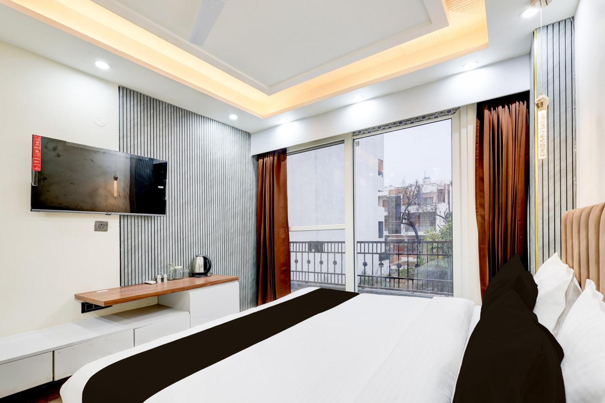 Super Hotel O Sector 43 Gurgaon Exteriör bild